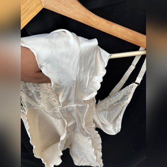 Primark off white satin lace bodysuit - Picture 7 of 8